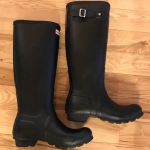 Hunter tall black boots